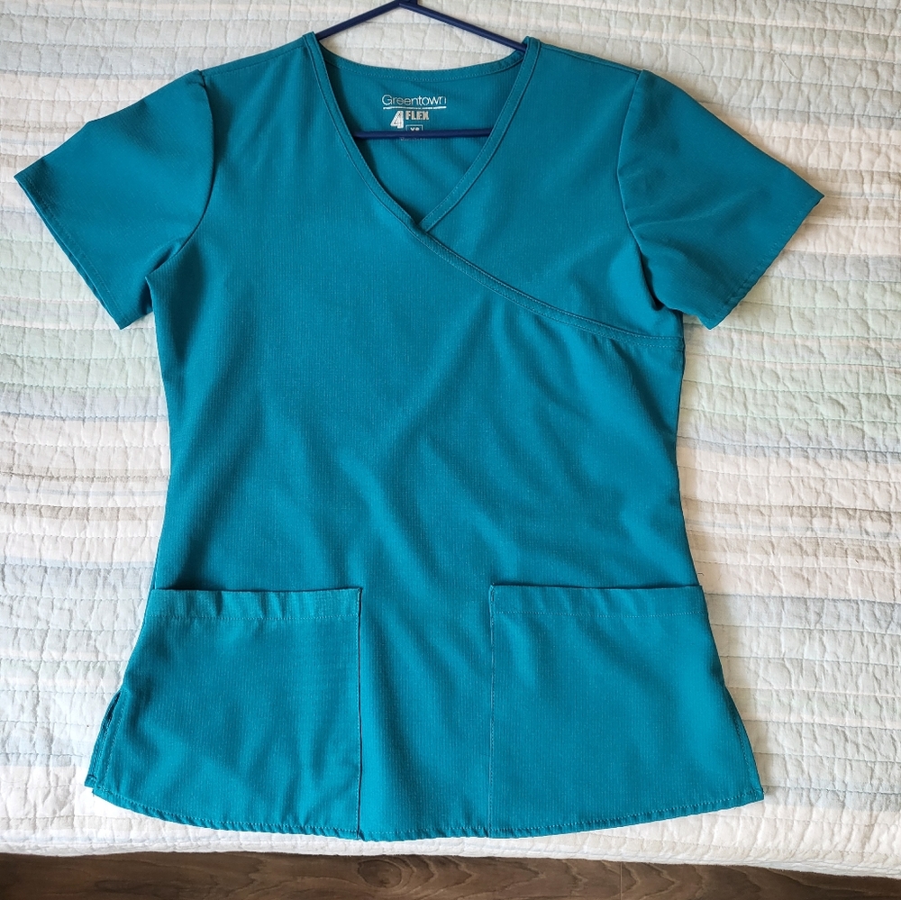 Scrub shirt